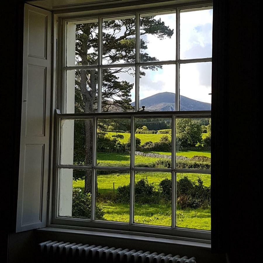 Bryansford Cottage エクステリア 写真