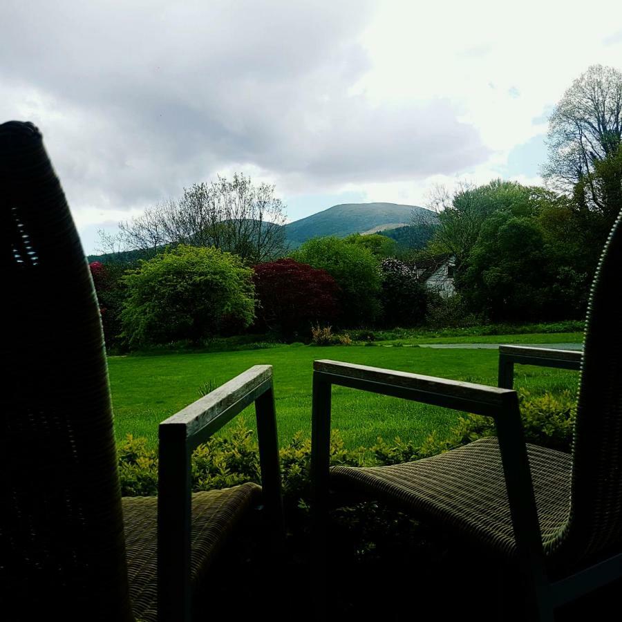 Bryansford Cottage エクステリア 写真